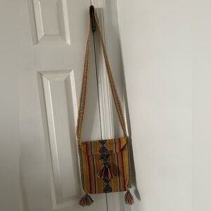 NWOT- PINZON ARTESANAL UNISEX MESSENGER BAG